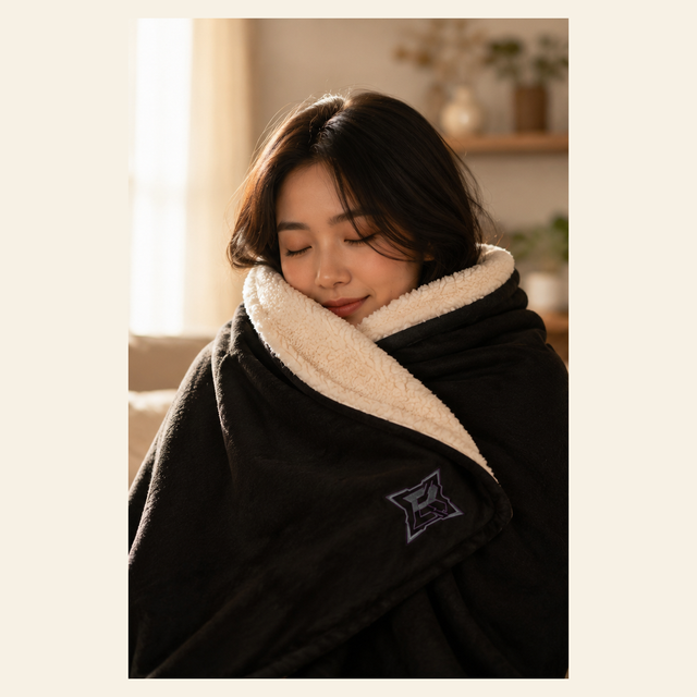 Premium sherpa — wrapped, embroidered B (black/white thread)